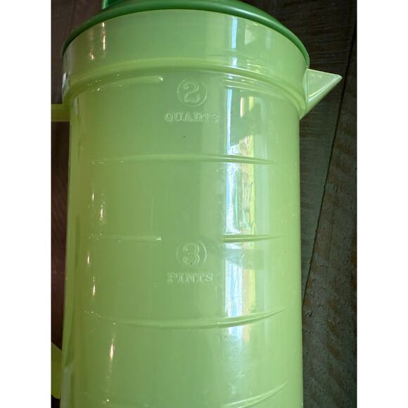 Vintage Green Plastic Sweet Tea/Lemonade Pitcher-2Qt Federal Housewares - Picture 3 of 5
